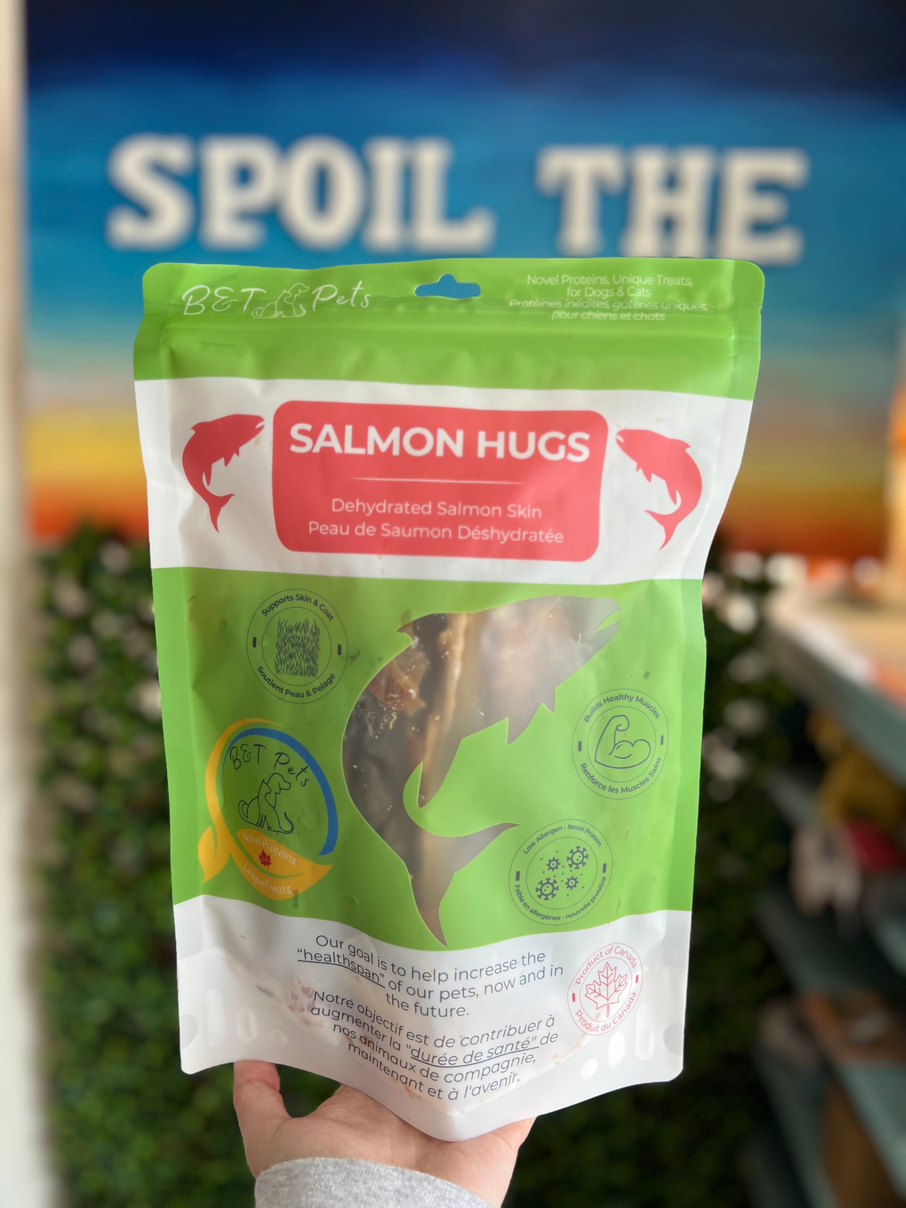 Salmon Hugs (Dehydrated Salmon Skin) - B & T Pets