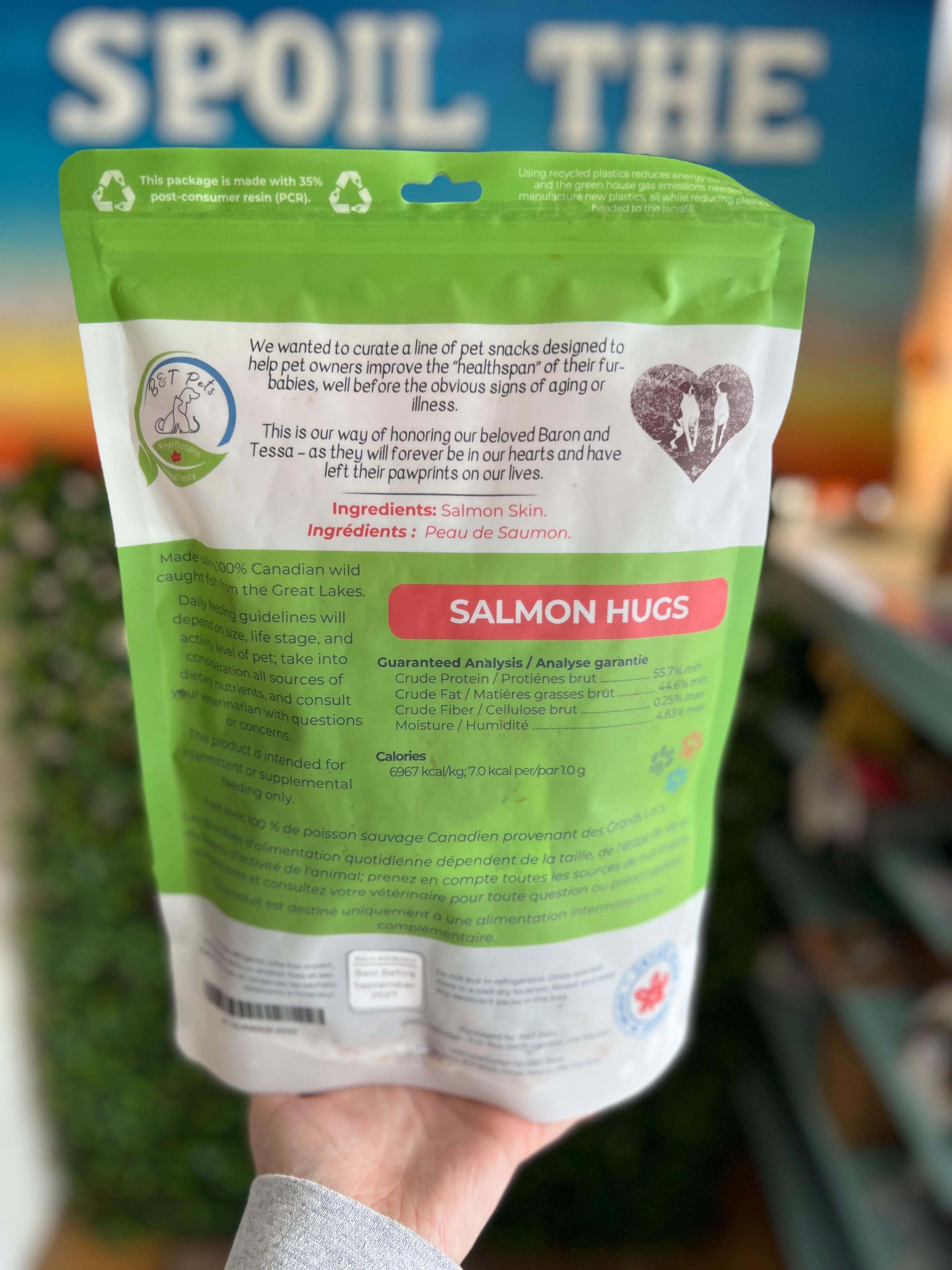 Salmon Hugs (Dehydrated Salmon Skin) - B & T Pets