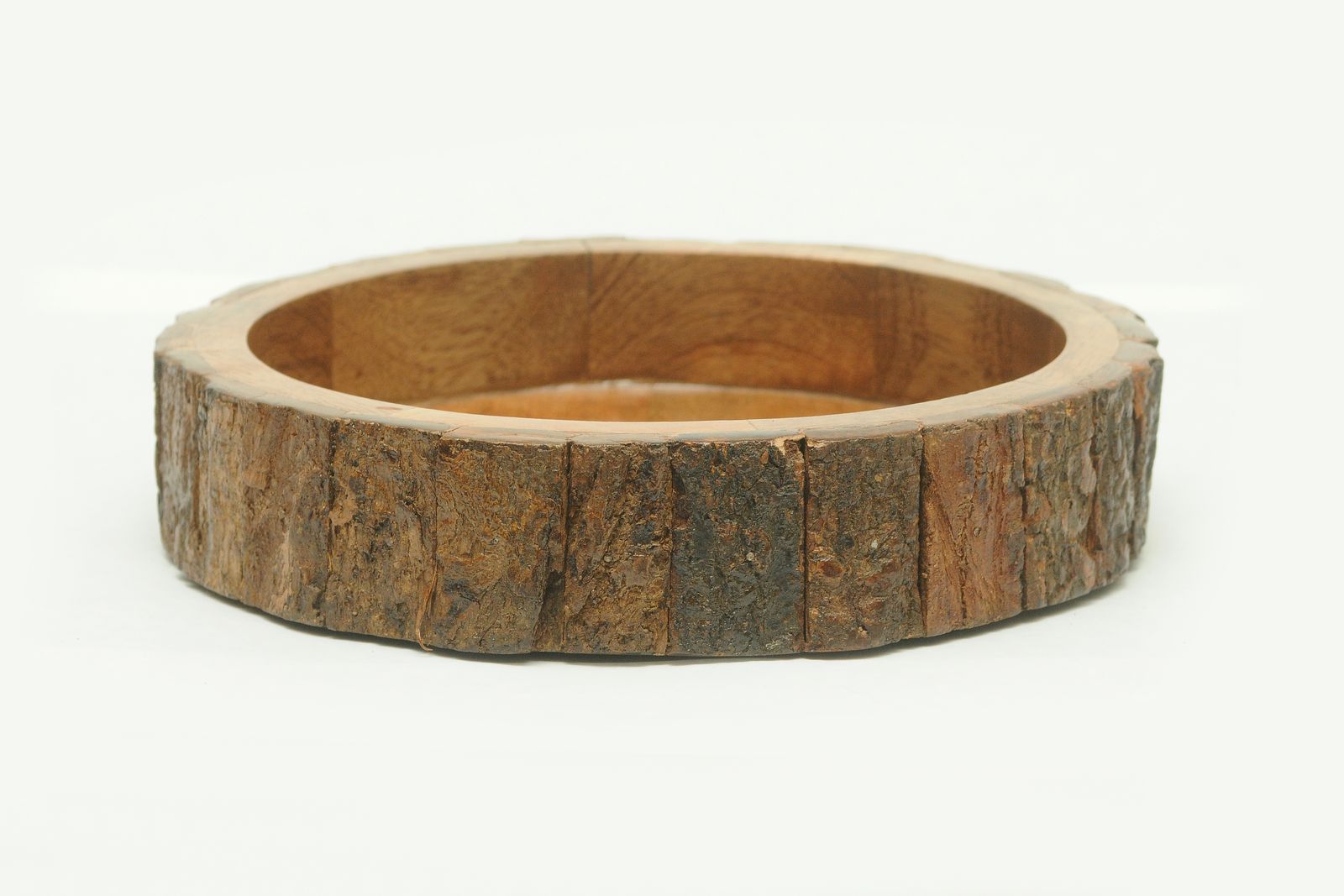 Bark Edge Wooden Dog Bowl – Rustic Handmade Pet Food & Water Dish, Eco-Friendly Solid Wood Bowl with Natural Finish, Non-Toxic & Stylish