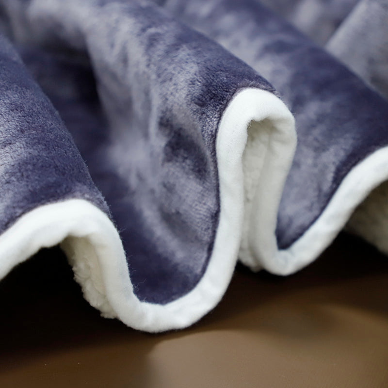Soft and comfortable Sherpa blanket for couch bed