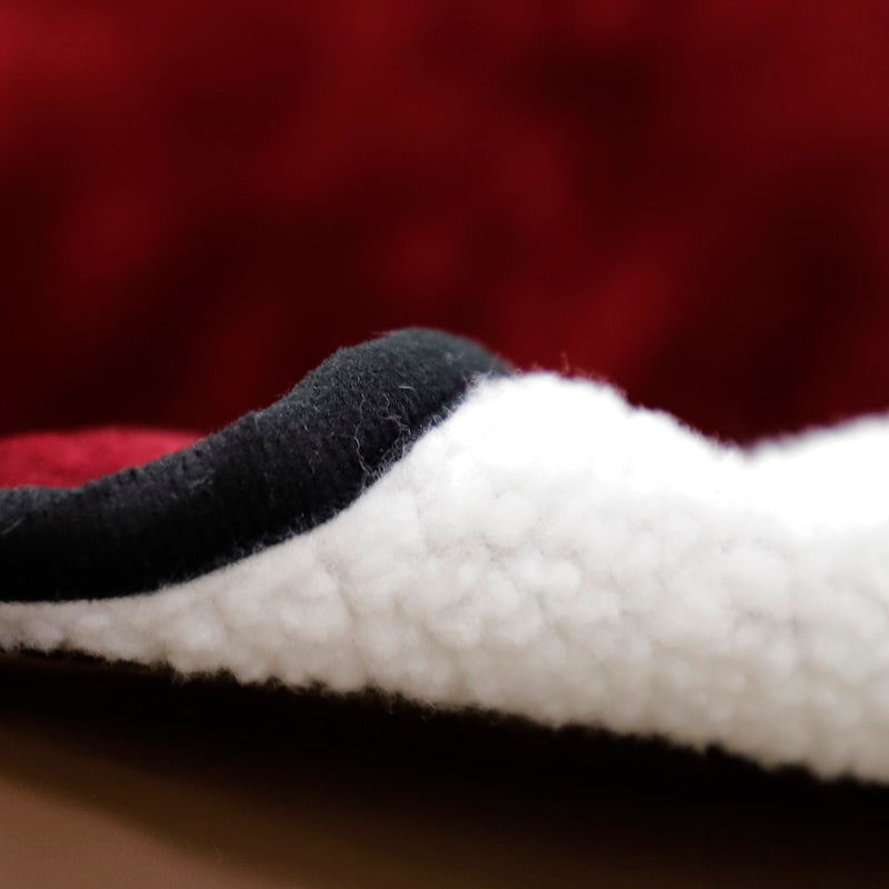 Soft and comfortable Sherpa blanket for couch bed
