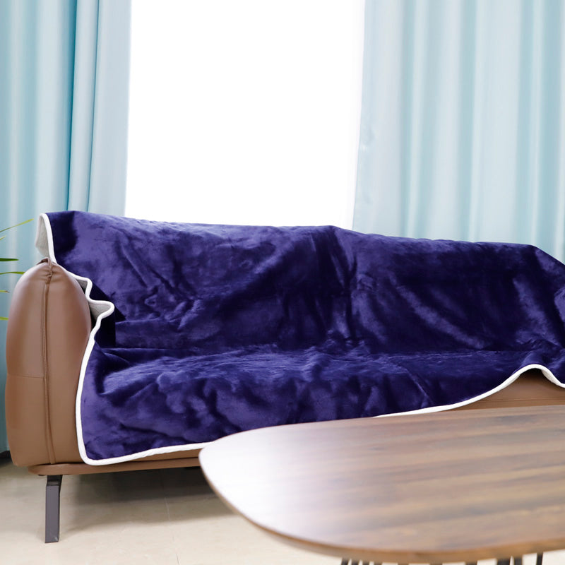 Soft and comfortable Sherpa blanket for couch bed