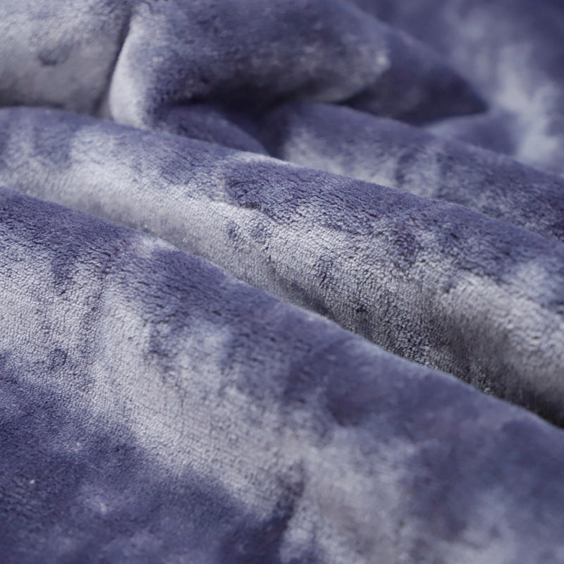 Soft and comfortable Sherpa blanket for couch bed