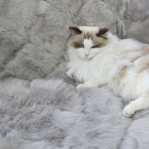 Cube faux fur warm throw blanket
