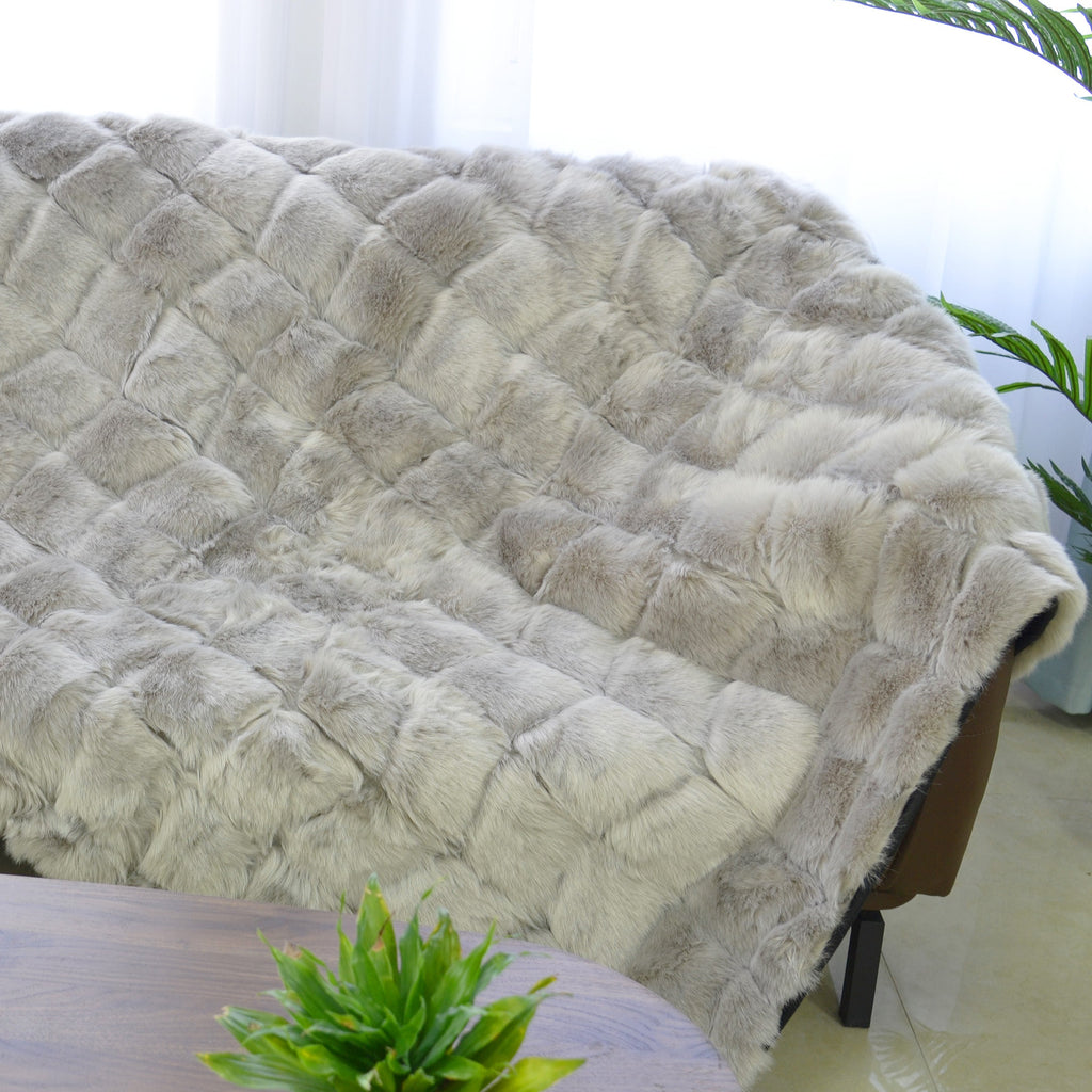 Cube faux fur warm throw blanket