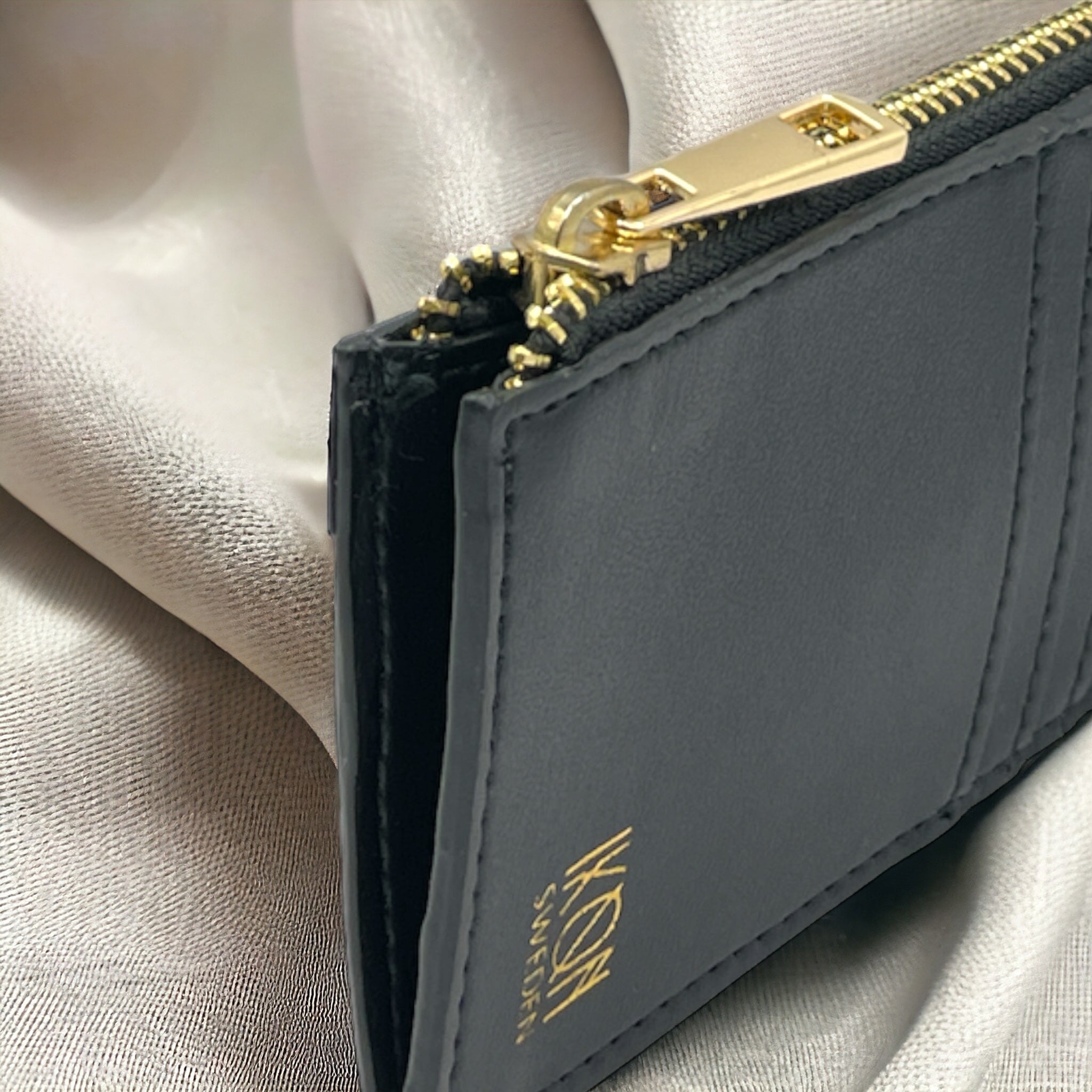 Zipper Card Holder