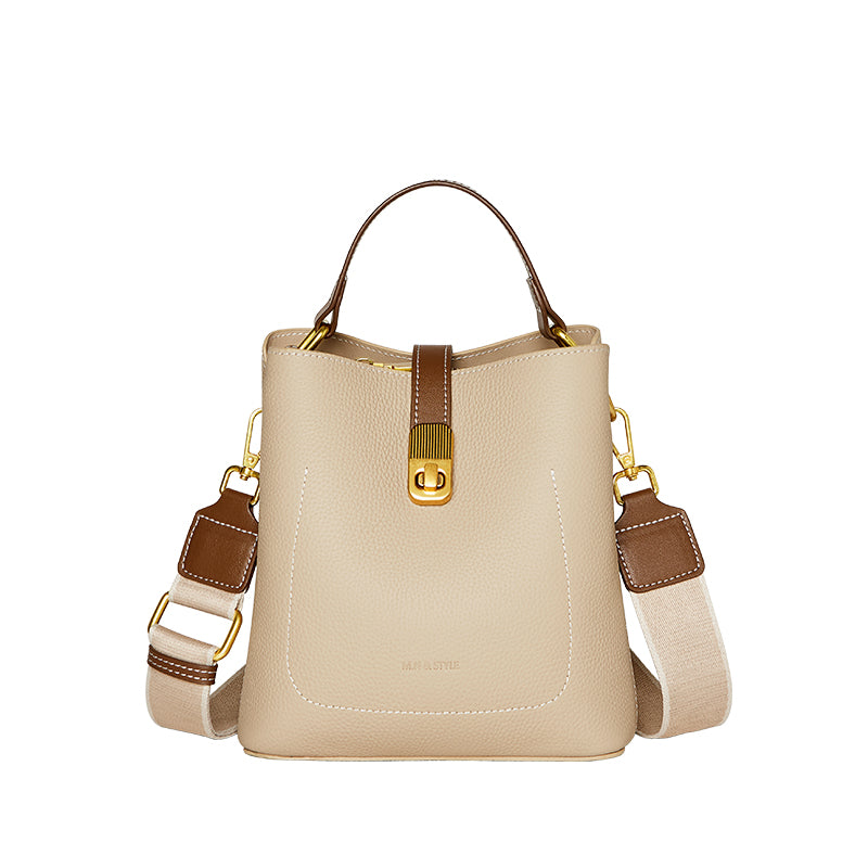 Elegant Multi-Seasonal Shoulder Bag