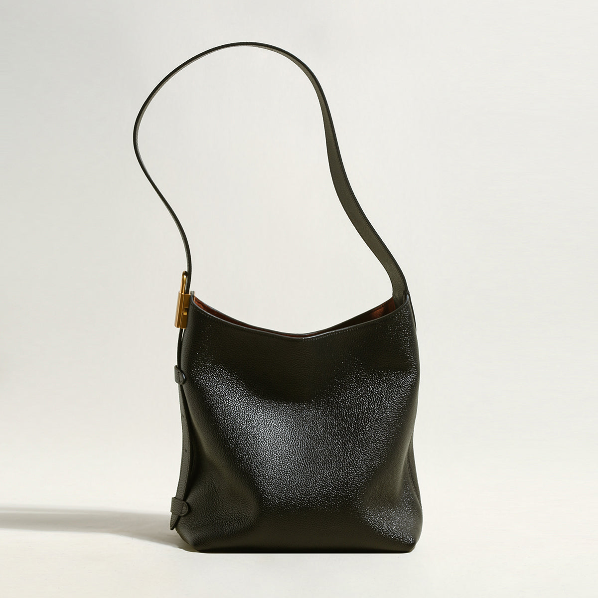 Essential Leather Bucket Bag