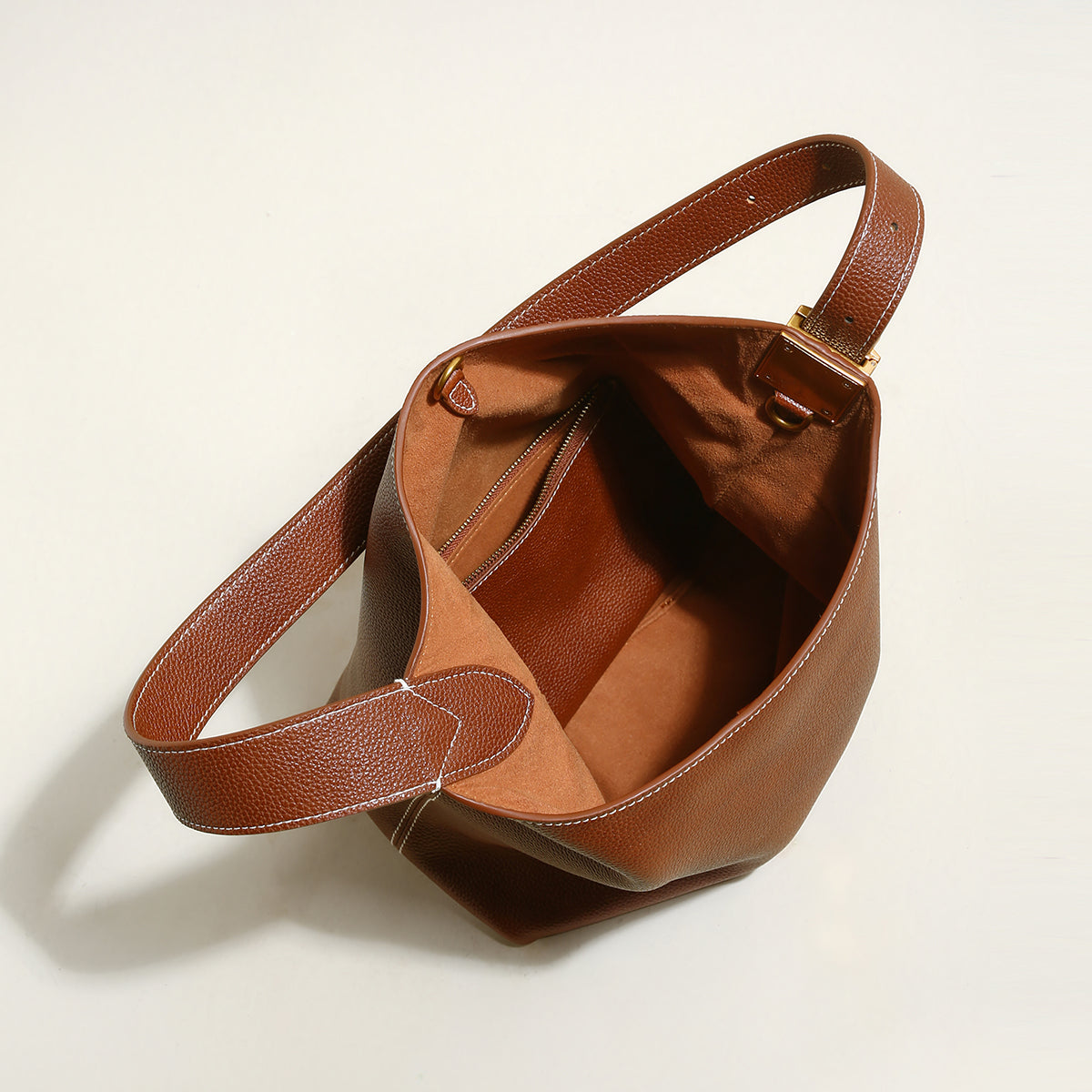 Essential Leather Bucket Bag